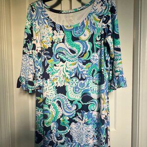 Lilly Pulitzer Scoop neck Dress with 3/4 length ruffle sleeves. Size Large